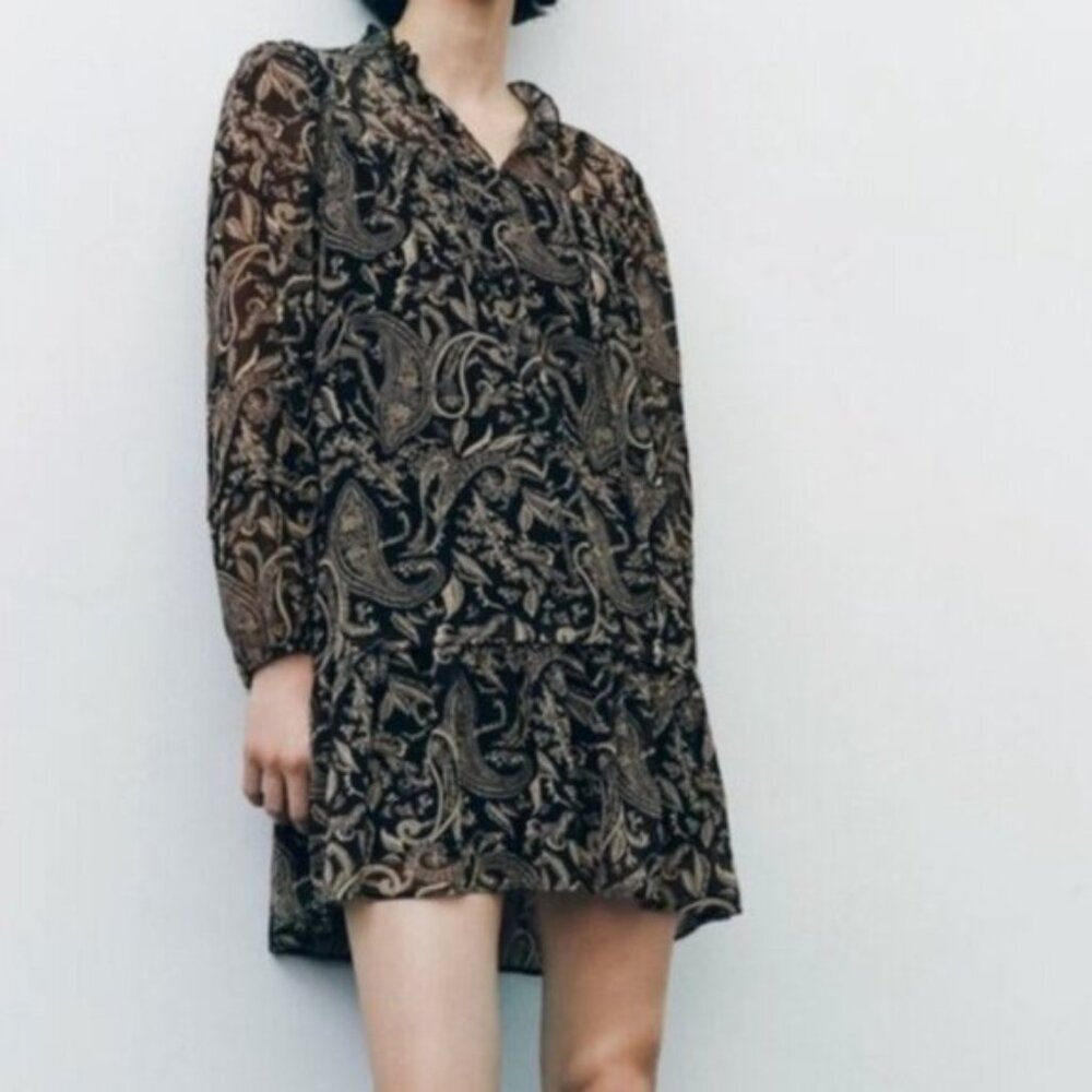 Elegant Paisley Print Dress